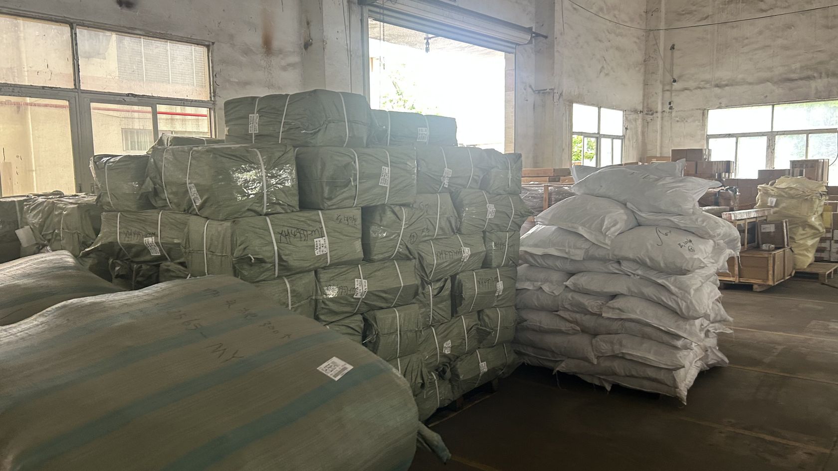 High-density bulk cargo storage